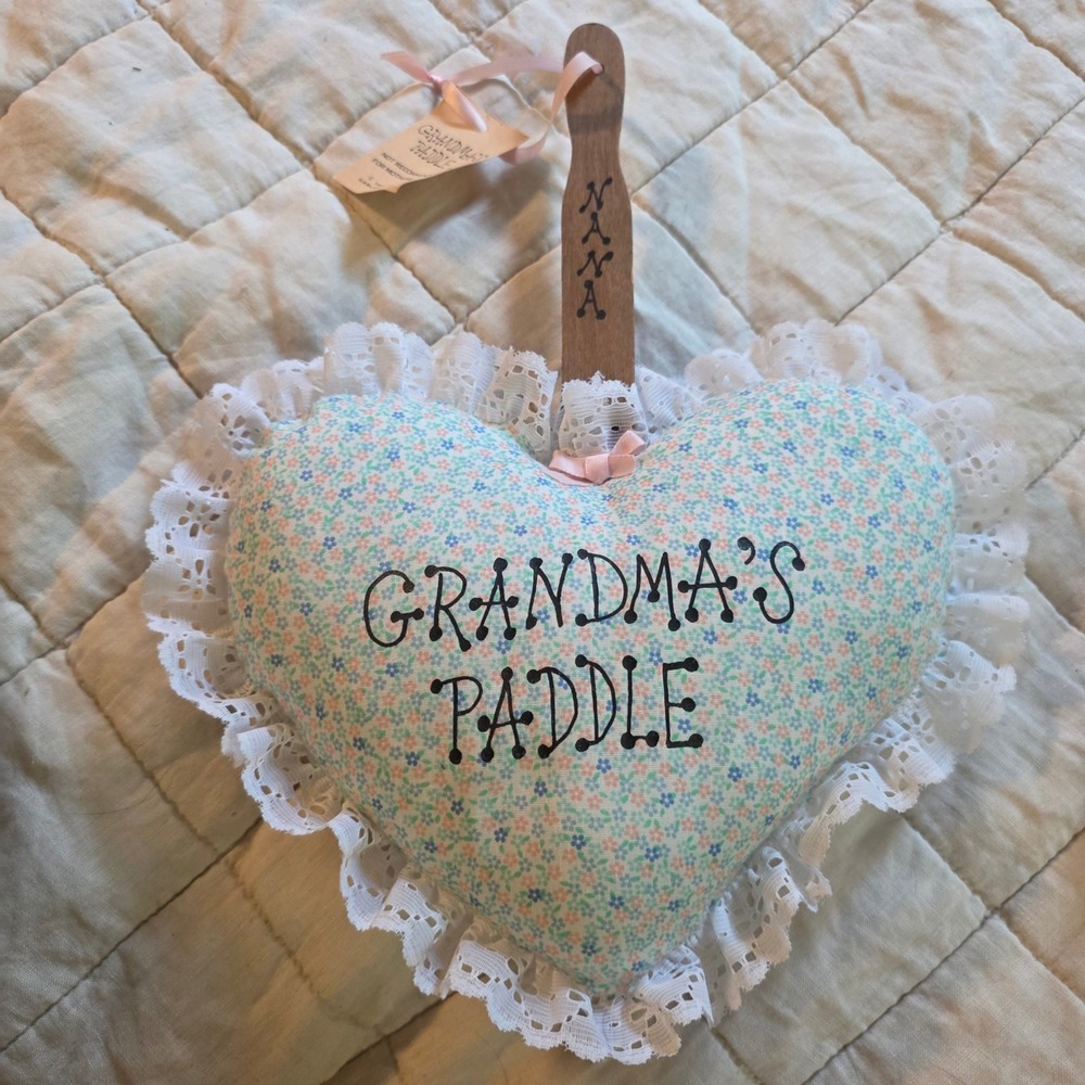 Vintage Perry's Grandma's Paddle Novelty Heart Pillow Nana Blue Floral Lace 1984